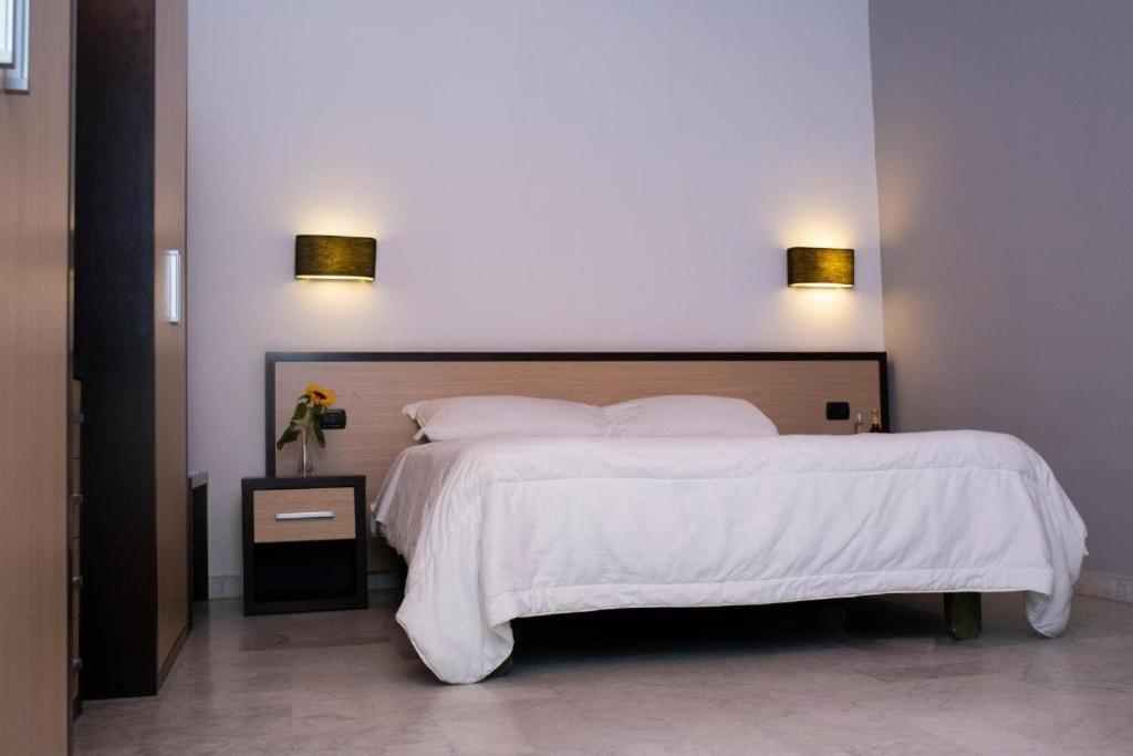 Hotel Quadrifoglio Pontecagnano Εξωτερικό φωτογραφία