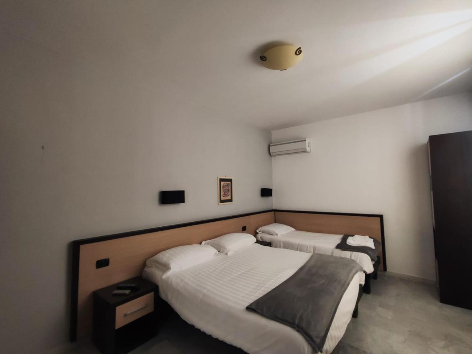 Hotel Quadrifoglio Pontecagnano Εξωτερικό φωτογραφία