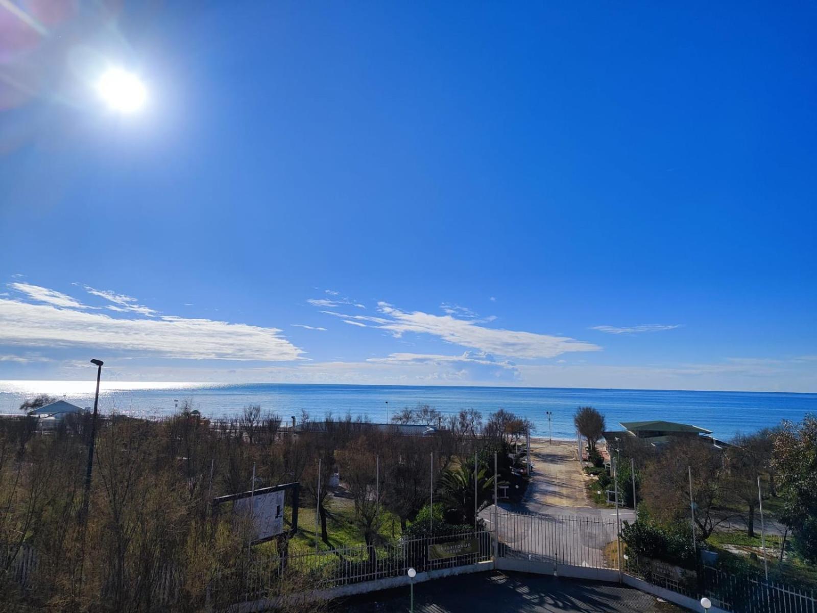 Hotel Quadrifoglio Pontecagnano Εξωτερικό φωτογραφία