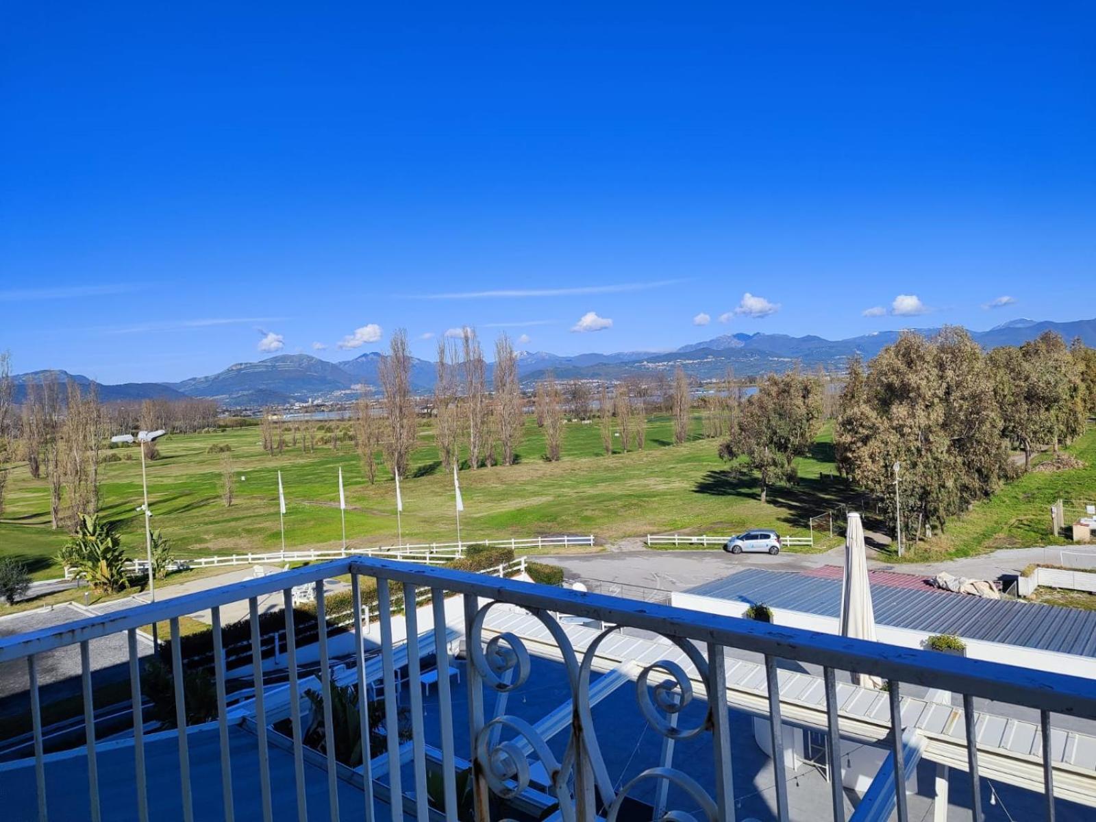 Hotel Quadrifoglio Pontecagnano Εξωτερικό φωτογραφία